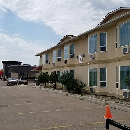 Western Budget Motel Cold Lake Exterior photo